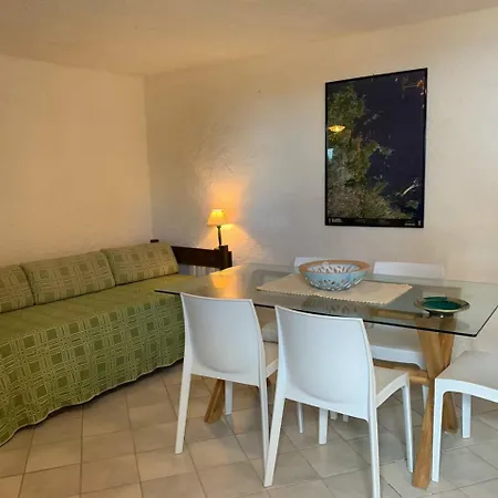 Apartamento 6-bed In Baja Sardinia